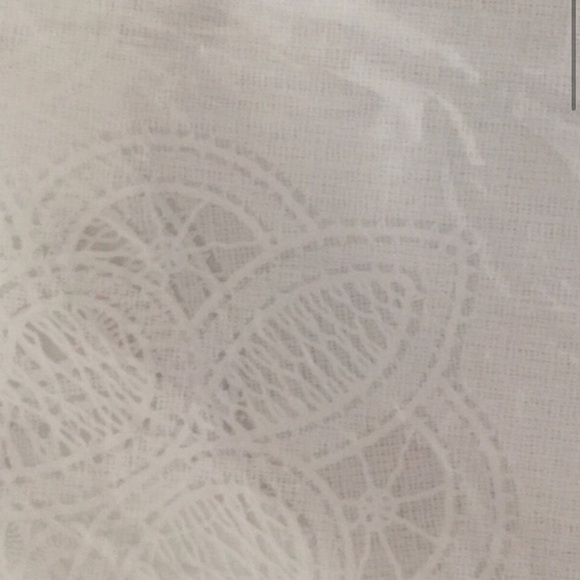 PRIME WAY COMPANIES Colorful Floral Vinyl Printed Tablecloth 60” Round NWT - Picture 3 of 12